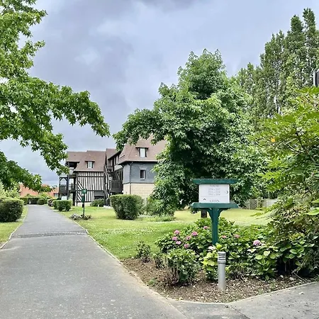 Apartment Vue Sur Le Golf En Rez-de-chaussee - Piscine Chauffee Accessible De Mai A Septembre