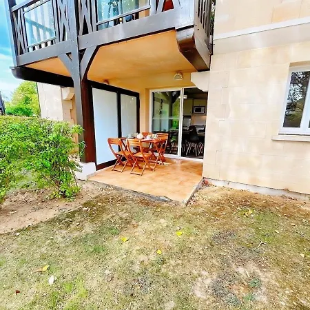 Vue Sur Le Golf En Rez-de-chaussee - Piscine Chauffee Accessible De Mai A Septembre Apartment Deauville