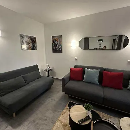 Apartment Vue Sur Le Golf En Rez-de-chaussee - Piscine Chauffee Accessible De Mai A Septembre