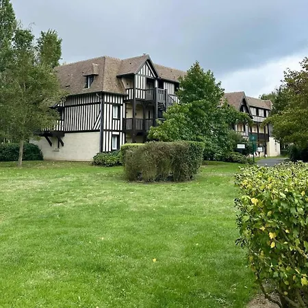 Vue Sur Le Golf En Rez-de-chaussee - Piscine Chauffee Accessible De Mai A Septembre * Deauville
