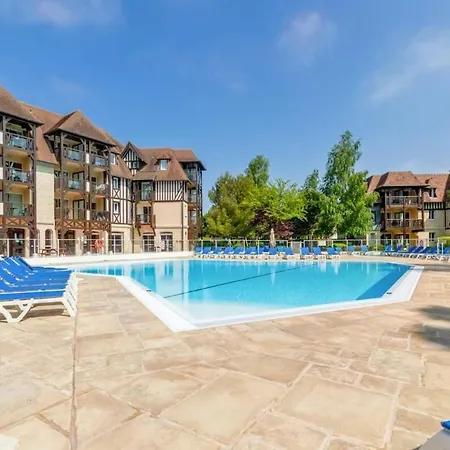 Apartment Vue Sur Le Golf En Rez-de-chaussee - Piscine Chauffee Accessible De Mai A Septembre Deauville