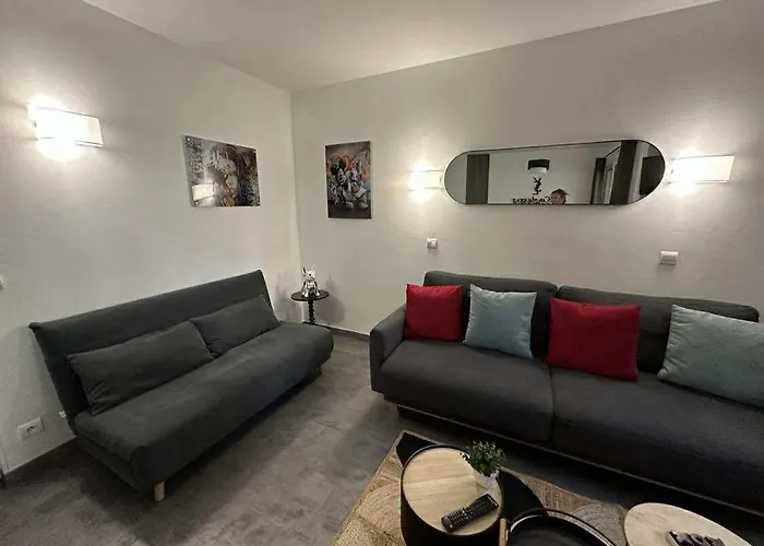 Apartment Vue Sur Le Golf En Rez-de-chaussee - Piscine Chauffee Accessible De Mai A Septembre