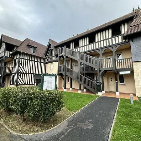 Vue Sur Le Golf En Rez-de-chaussee - Piscine Chauffee Accessible De Mai A Septembre Daire Deauville