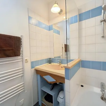 Vue Sur Le Golf En Rez-de-chaussee - Piscine Chauffee Accessible De Mai A Septembre Daire