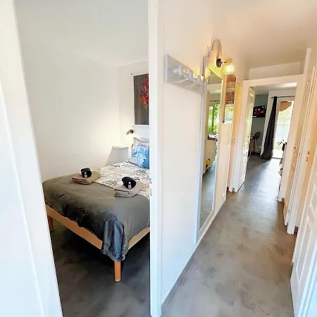 Vue Sur Le Golf En Rez-de-chaussee - Piscine Chauffee Accessible De Mai A Septembre شقة *