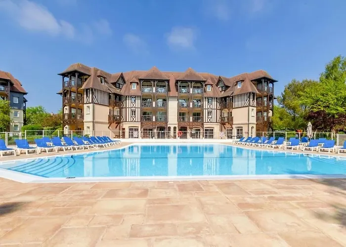 Vue Sur Le Golf En Rez-de-chaussee - Piscine Chauffee Accessible De Mai A Septembre