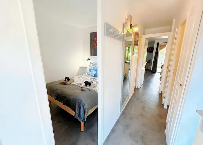 Vue Sur Le Golf En Rez-de-chaussee - Piscine Chauffee Accessible De Mai A Septembre شقة *