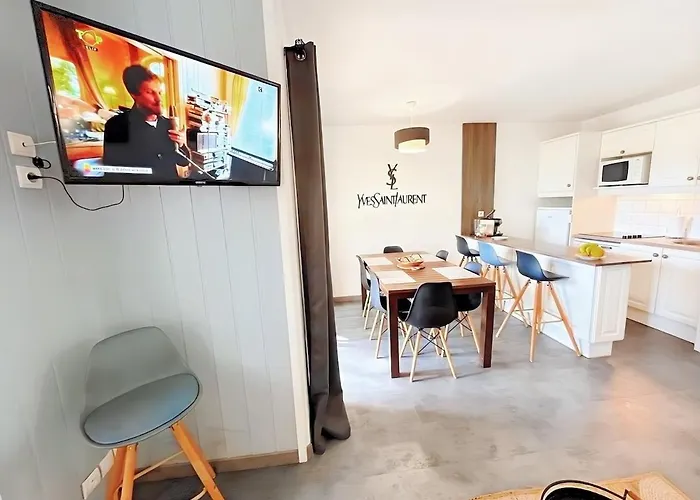 Vue Sur Le Golf En Rez-de-chaussee - Piscine Chauffee Accessible De Mai A Septembre