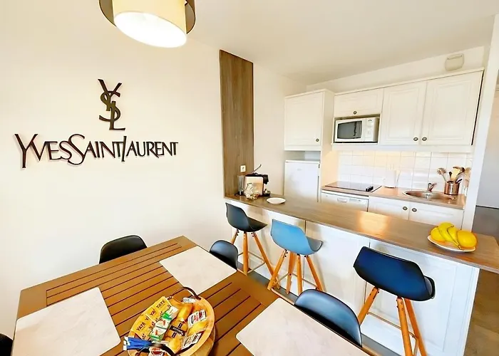 Vue Sur Le Golf En Rez-de-chaussee - Piscine Chauffee Accessible De Mai A Septembre