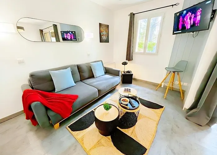 Vue Sur Le Golf En Rez-de-chaussee - Piscine Chauffee Accessible De Mai A Septembre شقة